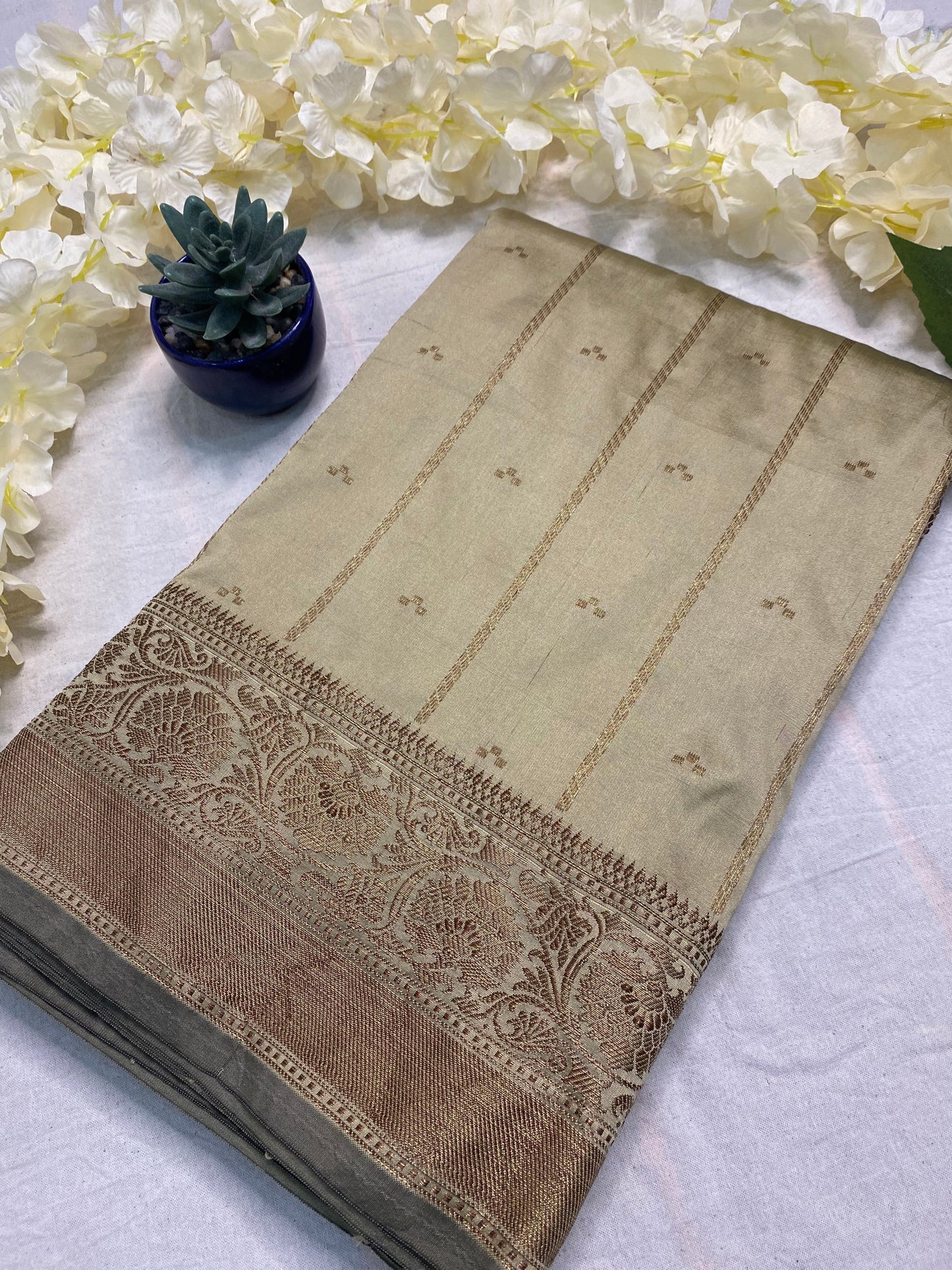 Soft Silk Stripe Booti Saree