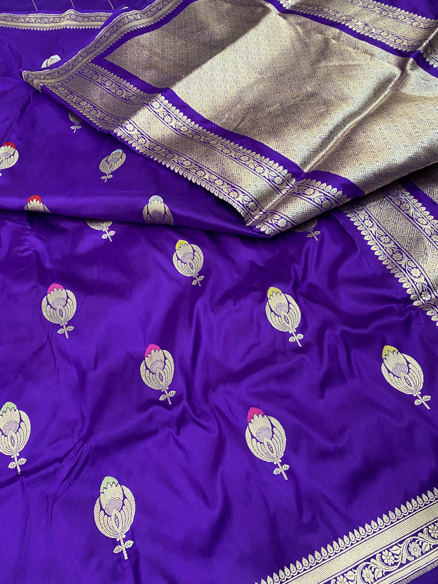 Pure Katan Silk Kadwa boota mina