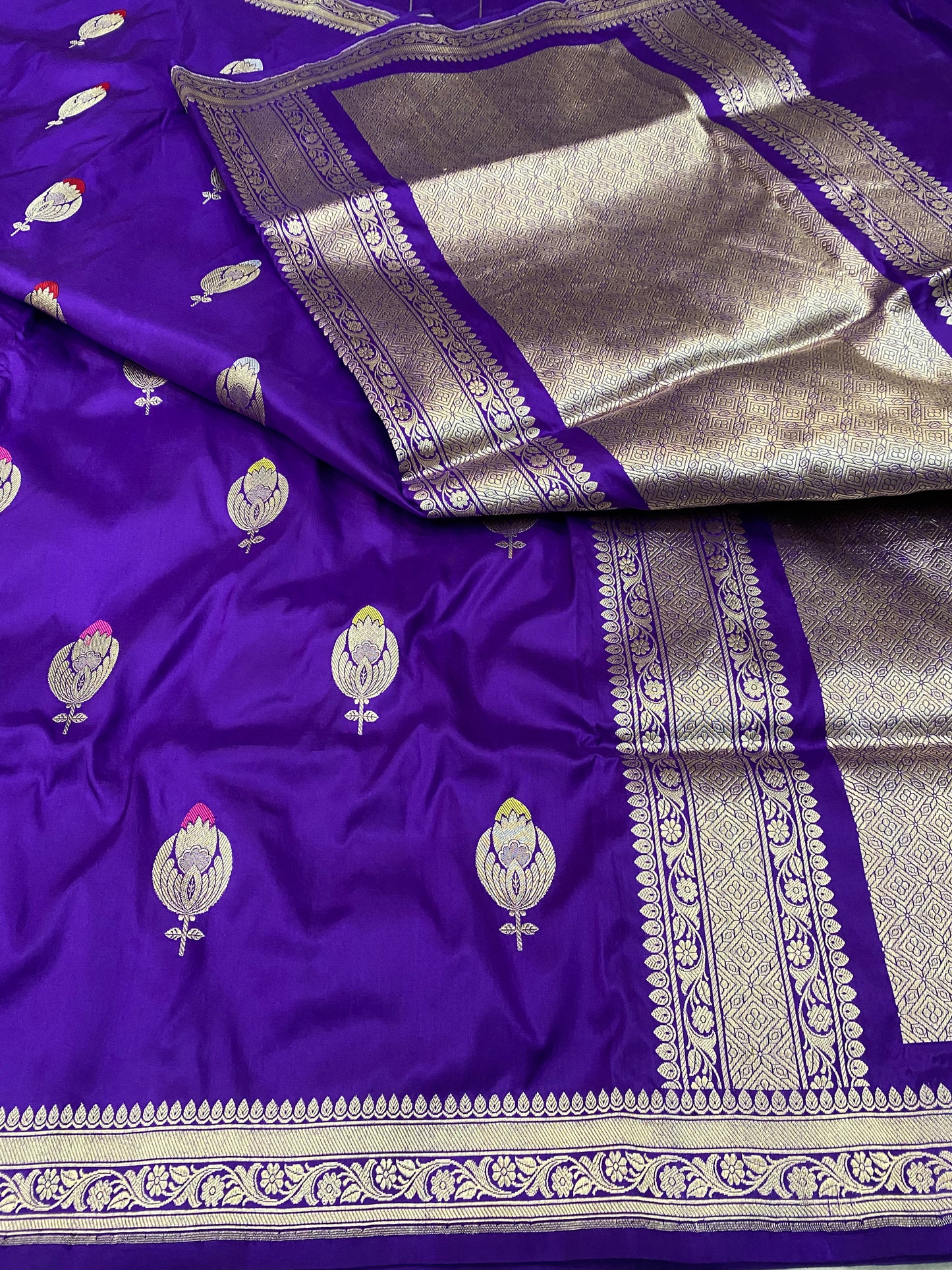 Pure Katan Silk Kadwa boota mina